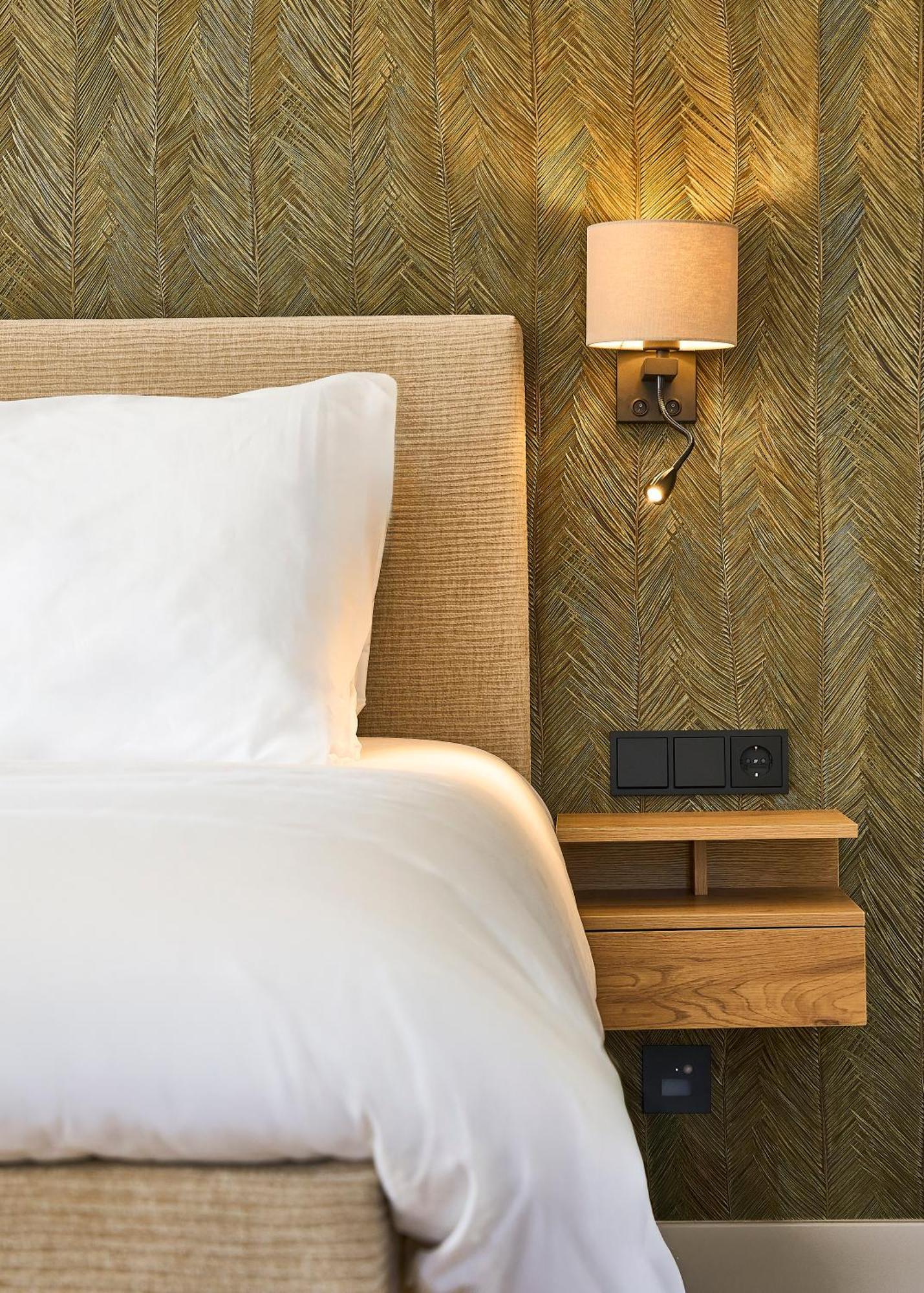 Eilandhotel Texel เดอค็อกส์ดอร์ป ภายนอก รูปภาพ A wall mounted light switch